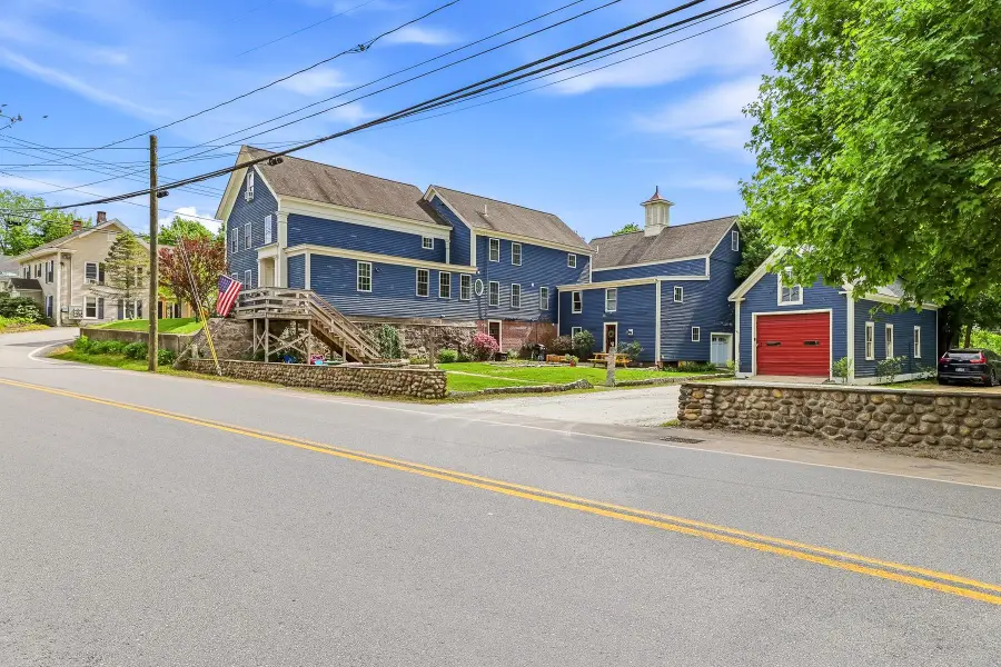 1 Old Manchester Road #A, Raymond, NH 03077 - #3
