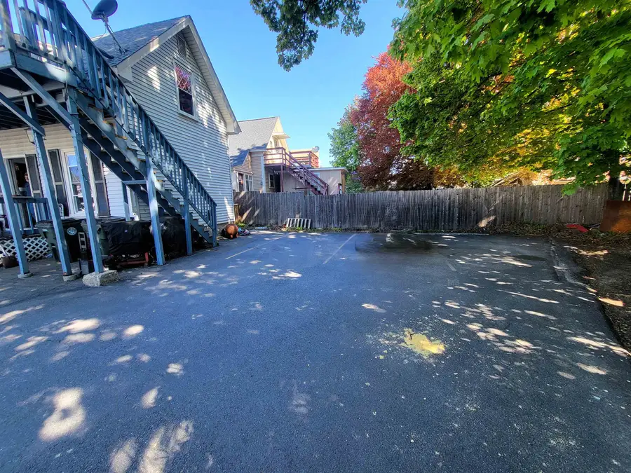 539 Maple Street, Manchester, NH 03104 - #3