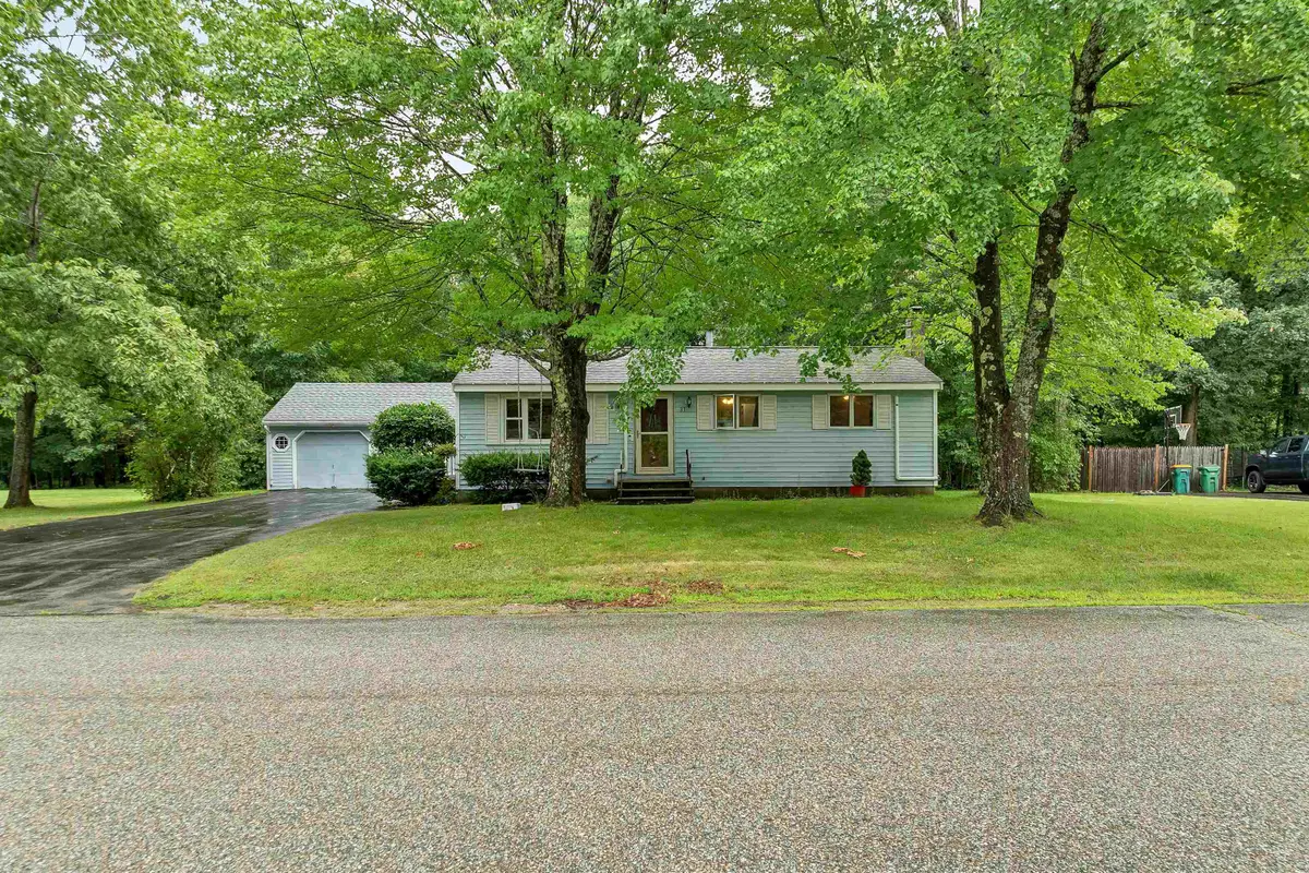 31 Riverlawn Avenue, Rochester, NH 03868 - #1