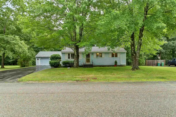 31 Riverlawn Avenue, Rochester, NH 03868