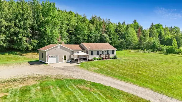 338 Perrault Drive, Newport Town, VT 05857
