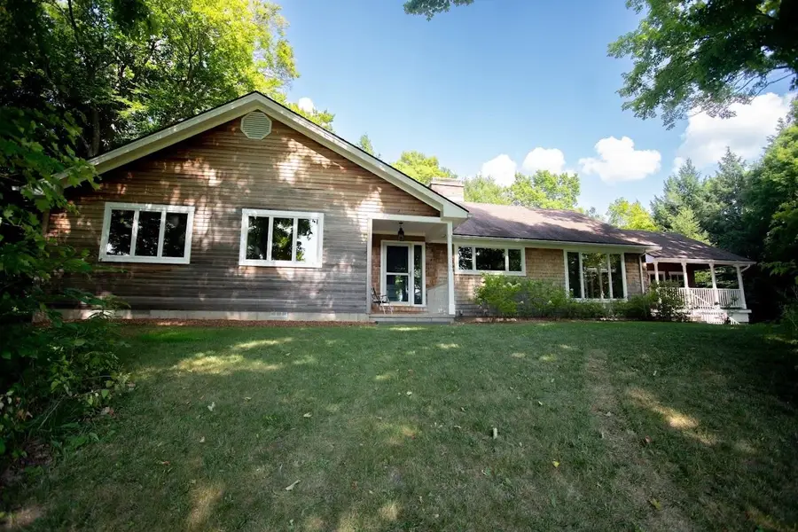 8 Douglas Road, Essex, VT 05452 - #3