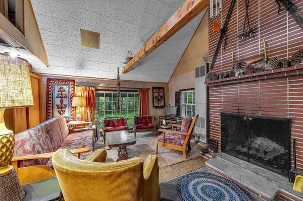 8 Novice Village Road, Dover, VT 05356