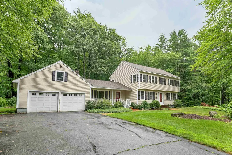 8 Christmas Tree Circle, Bedford, NH 03110 - #3