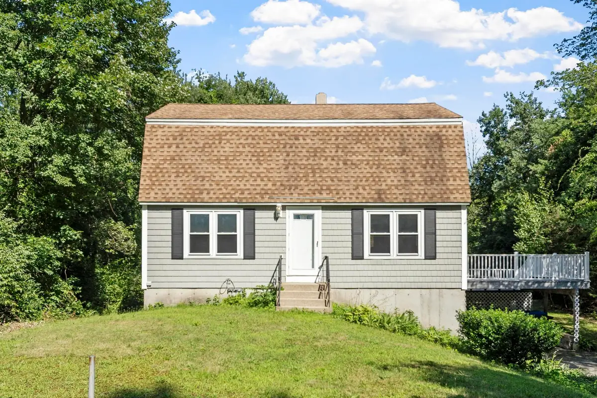 4 Maureen Circle, Londonderry, NH 03053 - #1