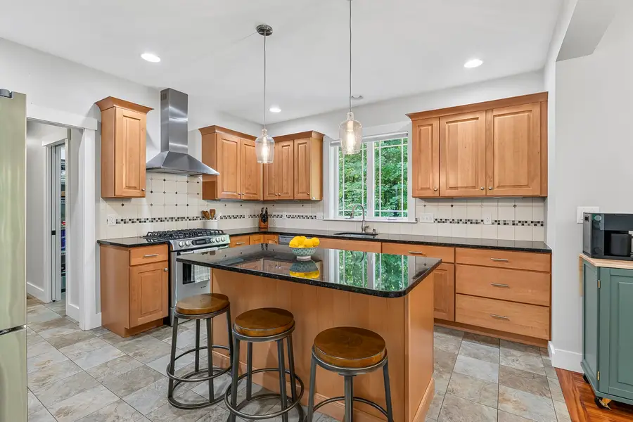 33 Cardinal Drive, Dover, NH 03820 - #3