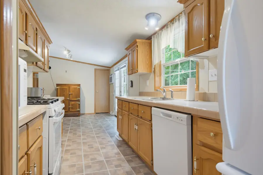 48 Sparrow Drive, Barrington, NH 03825 - #2