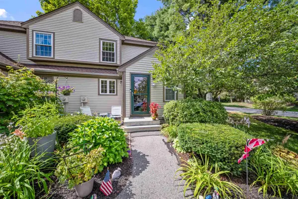 19 Surrey Run, Dover, NH 03820