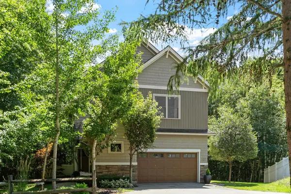 127 Boxwood Lane, Dover, NH 03820