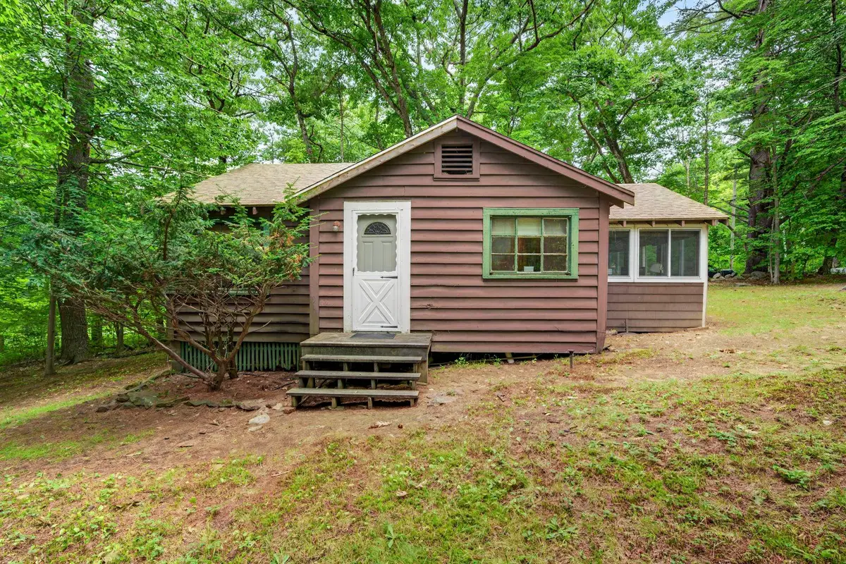 425 Narrows Road, Barnstead, NH 03225 - #1