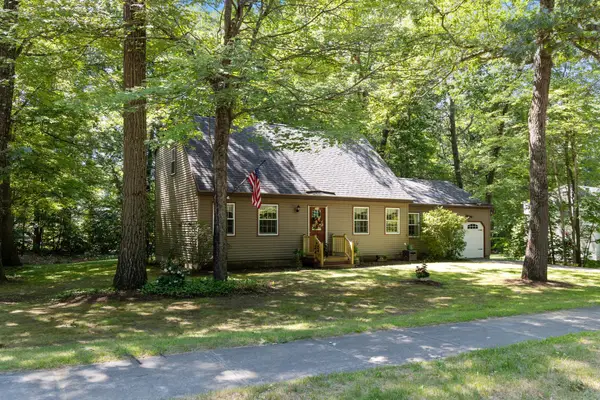 578 Sunderland Woods Road, Colchester, VT 05446
