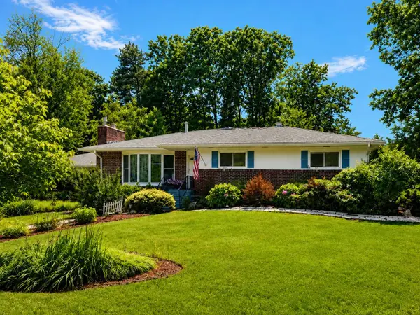 7 Forest Road, Essex, VT 05452