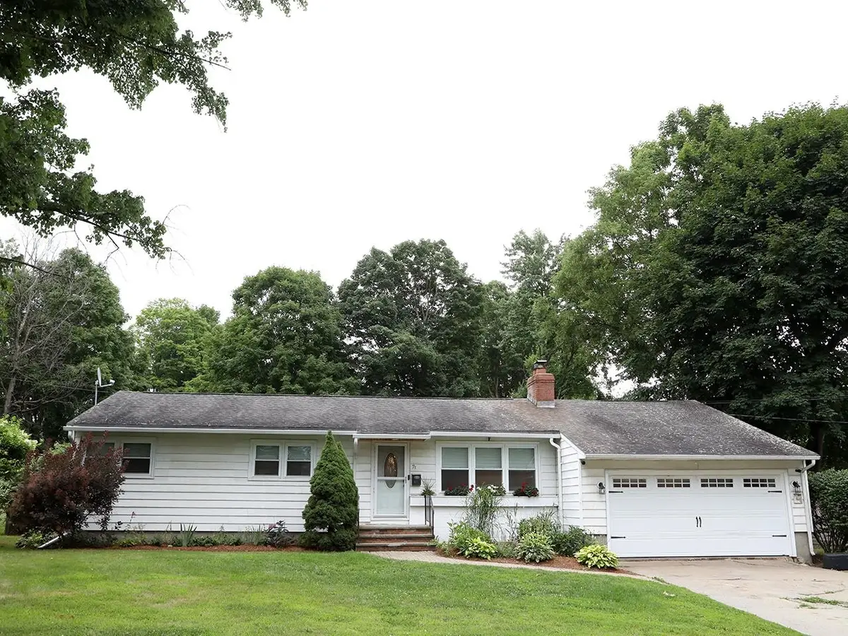 21 Dury Drive, Essex Junction, VT 05452 - #1