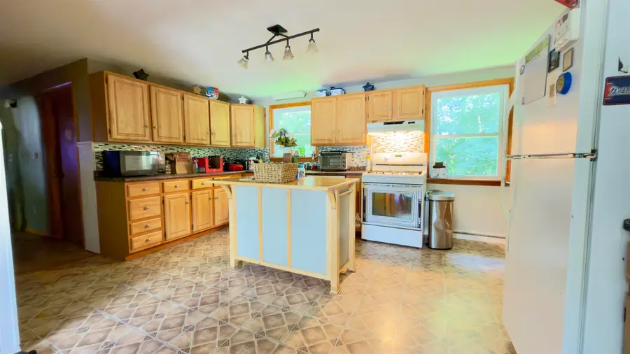 16 Marie Avenue, Nashua, NH 03063-3508 - #3