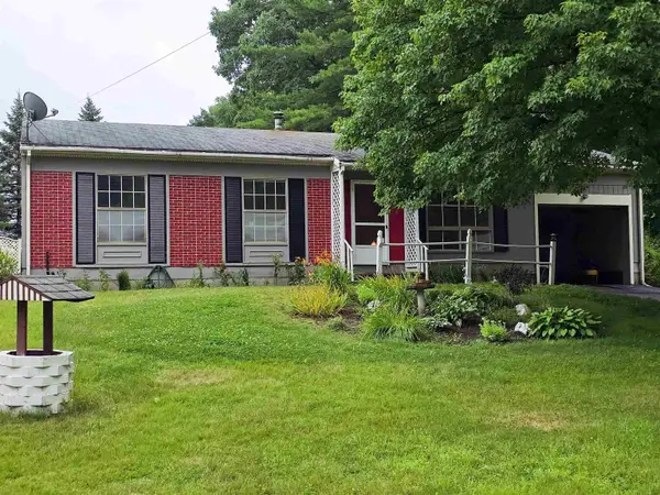 98 Chester Road, Raymond, NH 03077