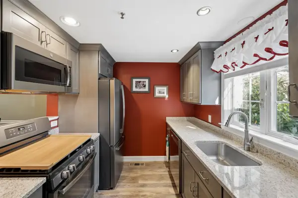 15 Surrey Run, Dover, NH 03820