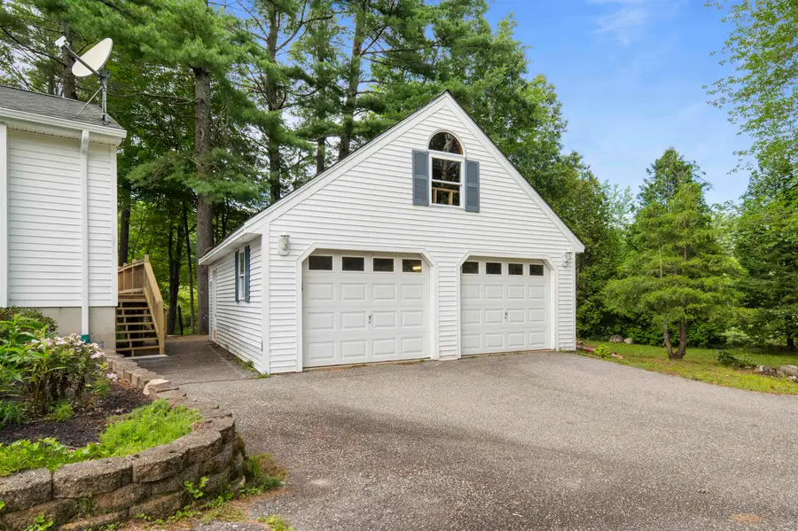 2 Bayou Drive, Raymond, NH 03077-2364 - #2