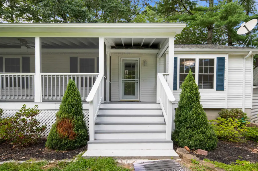 2 Bayou Drive, Raymond, NH 03077-2364 - #3
