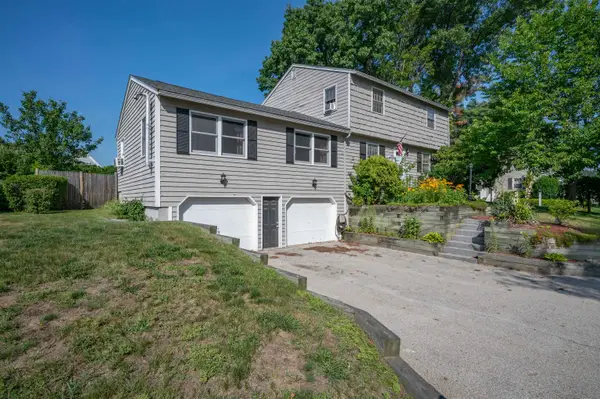 15 Parkhurst Drive, Nashua, NH 03062