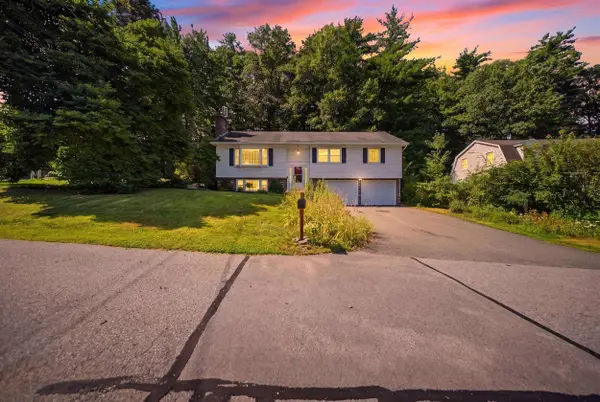 50 Catalina Lane, Nashua, NH 03064
