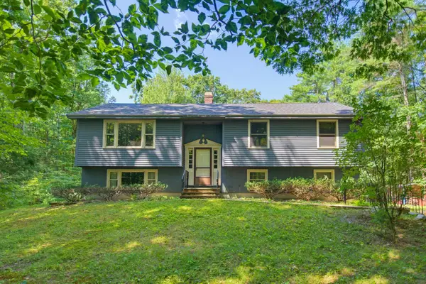 42 Great Oak Drive, Chester, NH 03036