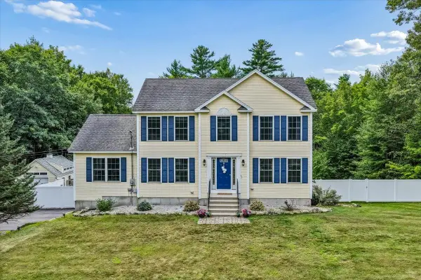 110 Middle Road, Deerfield, NH 03037