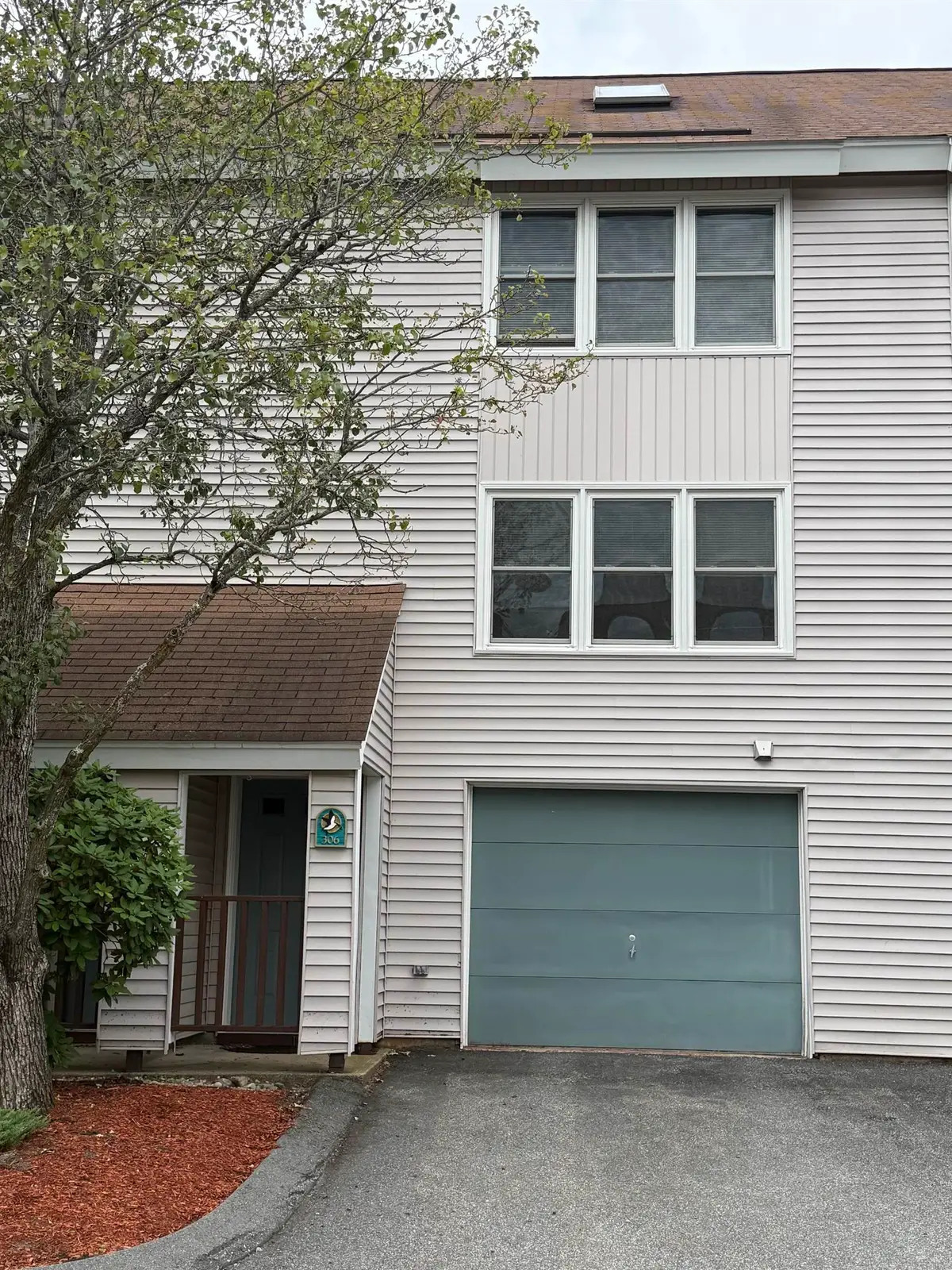 306 Circle Road, Manchester, NH 03103 - #1