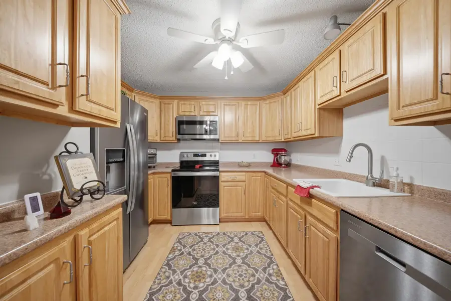 8 Northbrook Drive, Manchester, NH 03102 - #3
