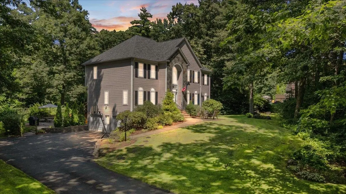 12 Glenwood Road, Windham, NH 03087-1162 - #1