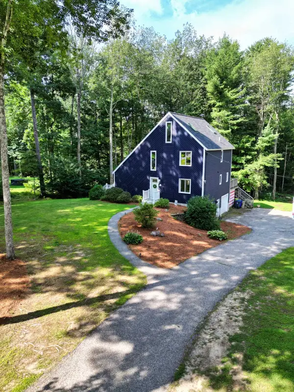 120 Wheel Wright Road, Hampstead, NH 03841