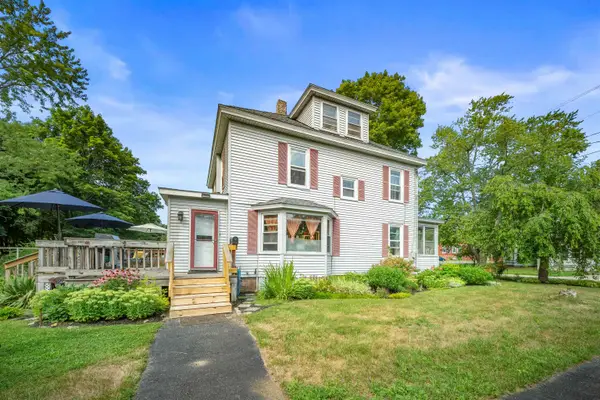13 Railroad Avenue, Rochester, NH 03839