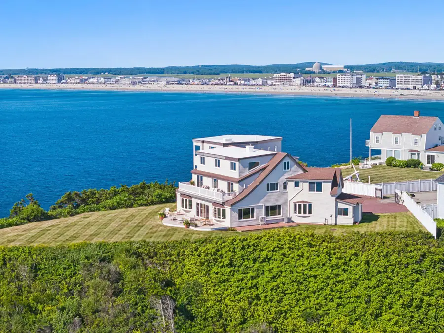 49 Dumas Avenue, Hampton, NH 03842 - #3