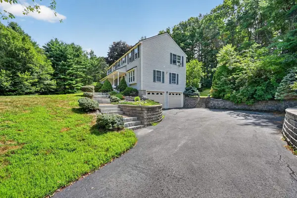 3  Farrwood Road, Windham, NH 03087