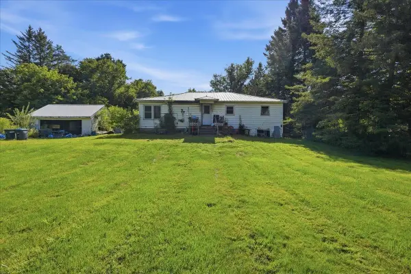 75 East Street, Huntington, VT 05462
