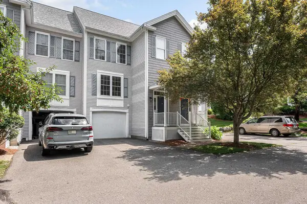 4 Georgetowne Drive, Nashua, NH 03062
