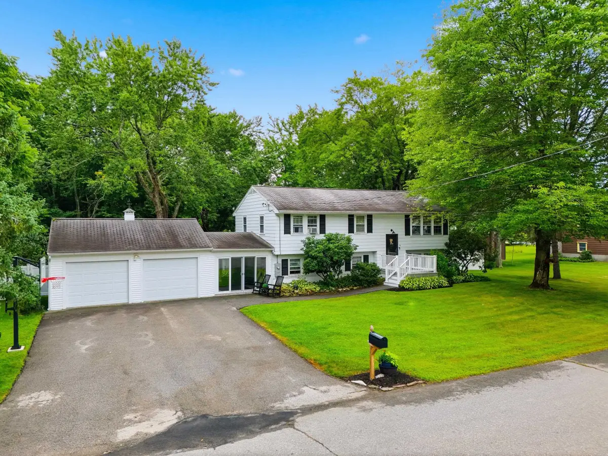 3 Kingsbury Street, Derry, NH 03038 - #1