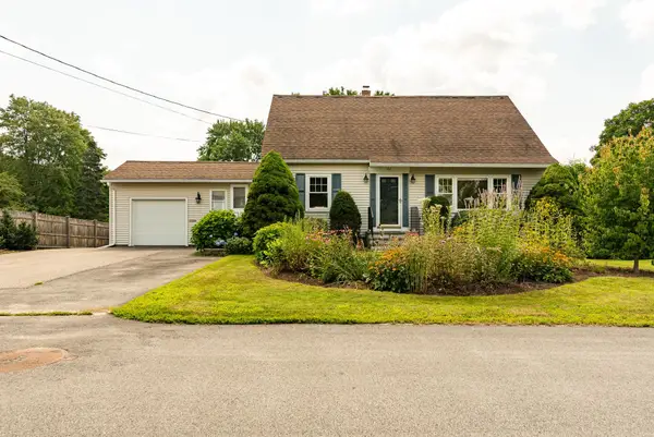 22 Crescent Avenue, Dover, NH 03820