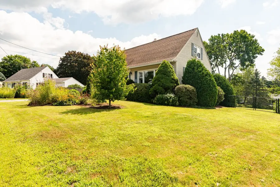 22 Crescent Avenue, Dover, NH 03820 - #3