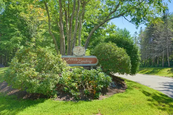 7 Fords Landing Drive, Dover, NH 03820