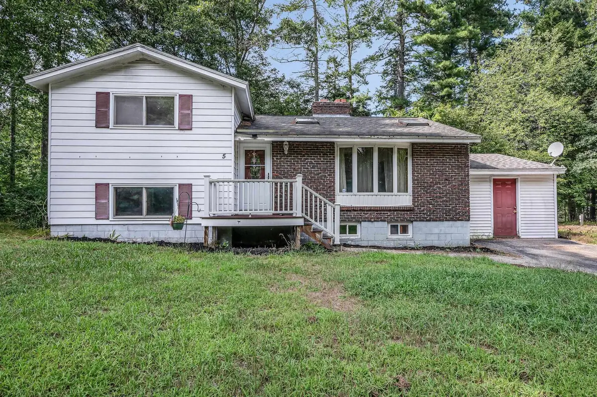 5 Mercury Lane, Pelham, NH 03076 - #1