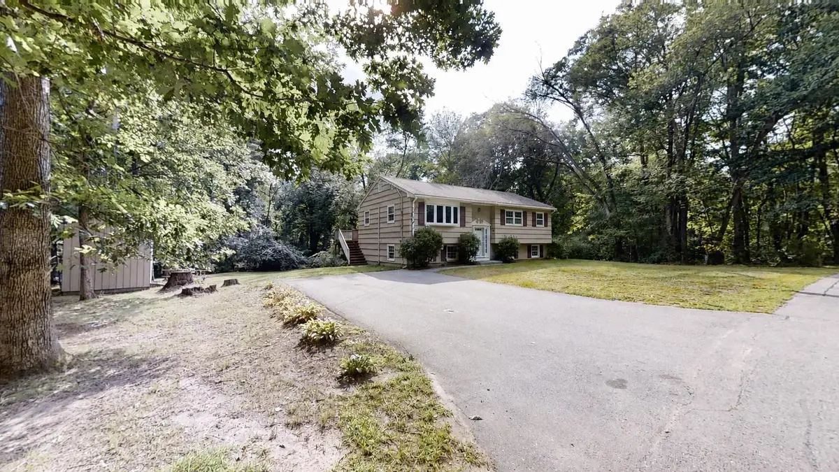 25 Chagnon Lane, Pelham, NH 03076 - #1