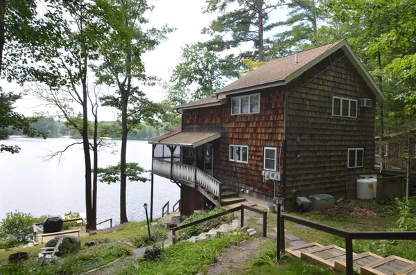 19 Hummingbird Lane, Hillsborough, NH 03244