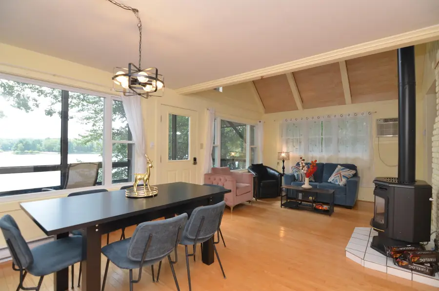 19 Hummingbird Lane, Hillsborough, NH 03244 - #2