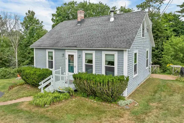 28 S Main Street, Pittsfield, NH 03263
