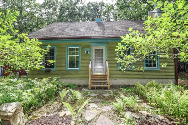 15 Ledge Road, Chester, NH 03036