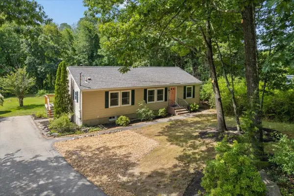 103 Hardy Road, Londonderry, NH 03053