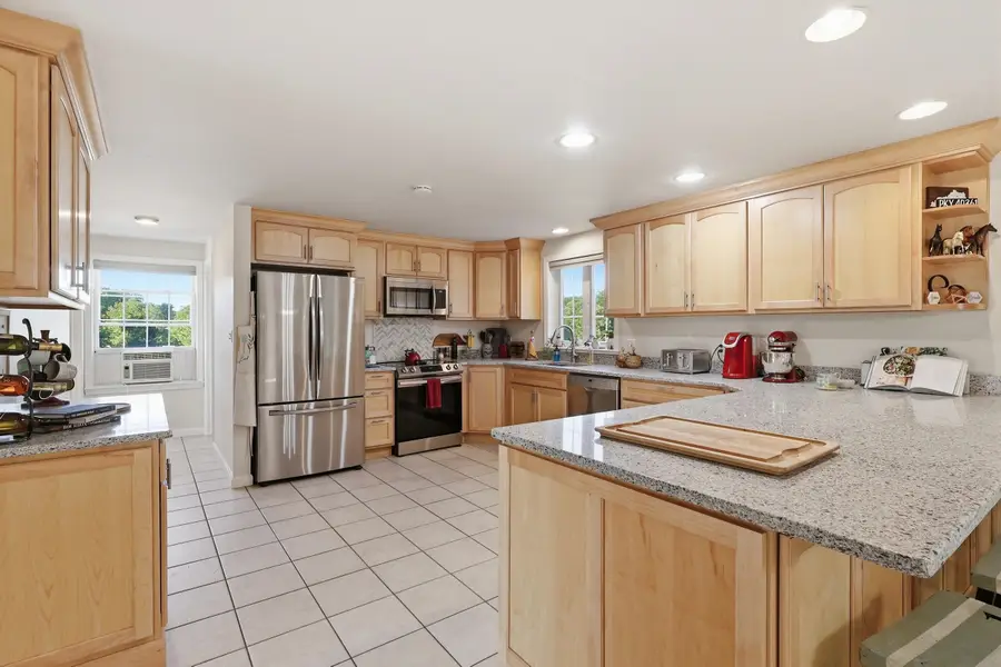 8 Lavoie Way, Somersworth, NH 03878 - #2