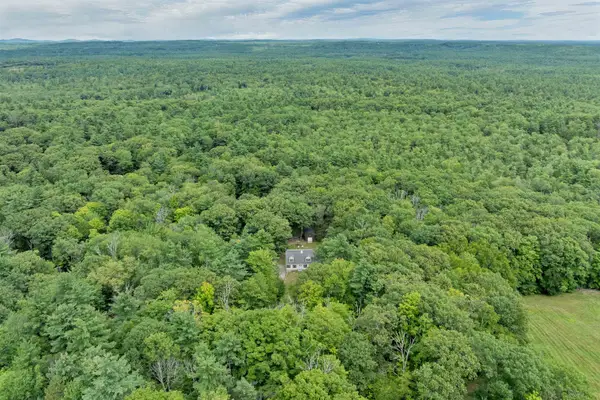 73 Stevens Hill Road, Nottingham, NH 03290