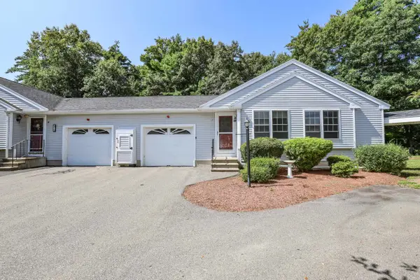 7 Rainbow Drive, Londonderry, NH 03053