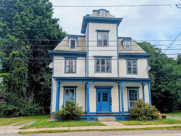 19 Henry Street, Rockingham, VT 05101